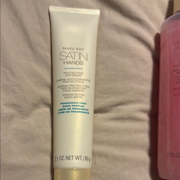 Mary Kay Satin Hands Set - Picture 5 of 5